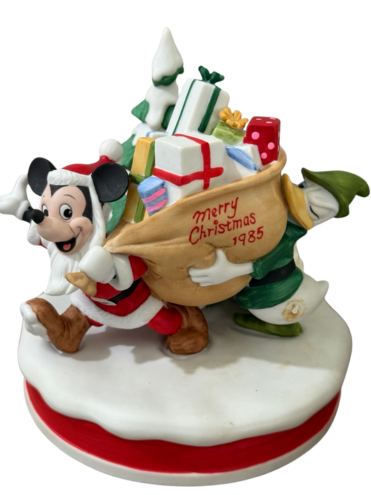 Vintage Disney Merry Christmas 1985 collectible figurine